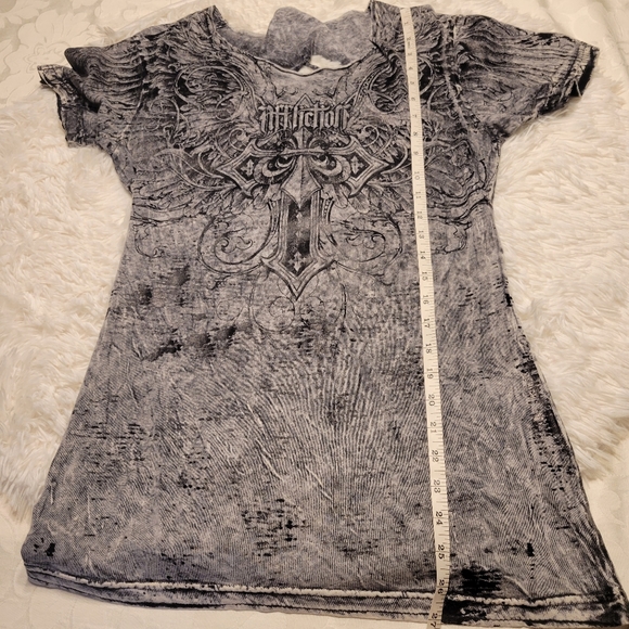 Affliction cut out back shirt - Picture 7 of 8